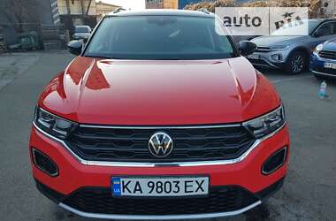 Внедорожник / Кроссовер Volkswagen T-Roc 2021 в Киеве