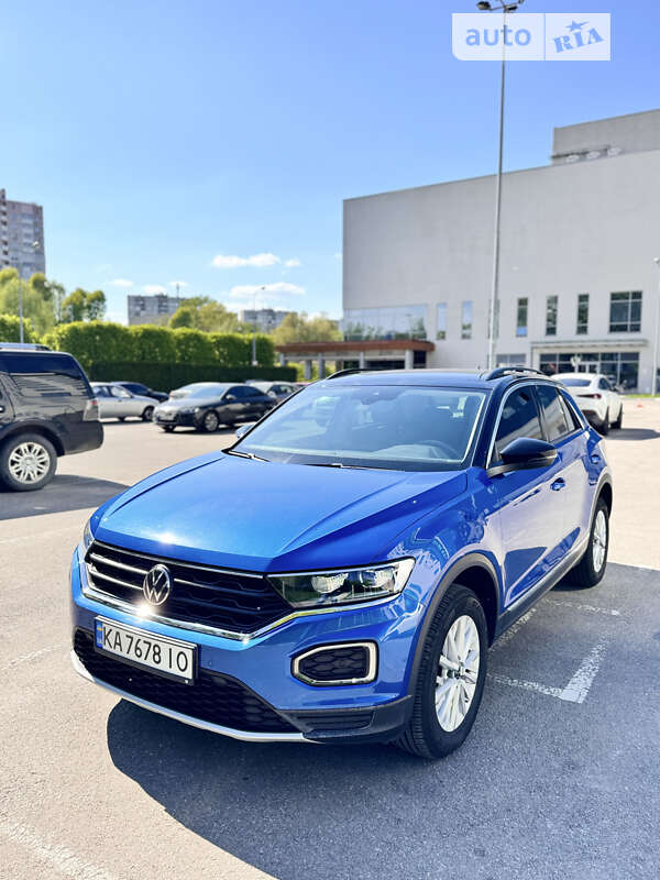 Позашляховик / Кросовер Volkswagen T-Roc 2021 в Києві