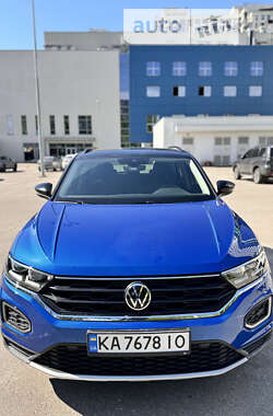 Позашляховик / Кросовер Volkswagen T-Roc 2021 в Києві