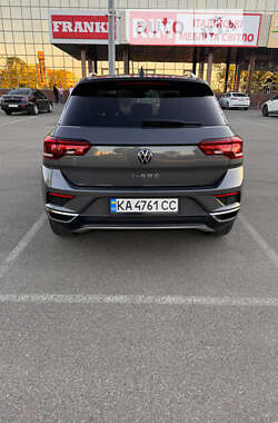 Внедорожник / Кроссовер Volkswagen T-Roc 2021 в Киеве