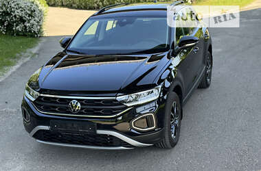 Позашляховик / Кросовер Volkswagen T-Roc 2023 в Києві