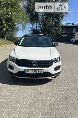 Внедорожник / Кроссовер Volkswagen T-Roc 2020 в Днепре