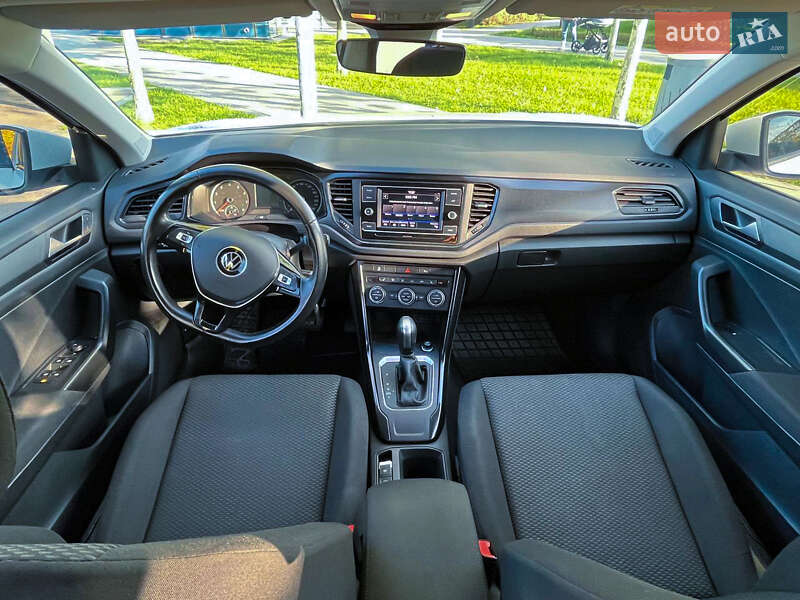 Внедорожник / Кроссовер Volkswagen T-Roc 2021 в Днепре