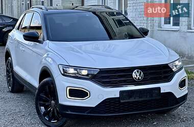 Позашляховик / Кросовер Volkswagen T-Roc 2020 в Києві