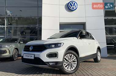 Внедорожник / Кроссовер Volkswagen T-Roc 2020 в Львове