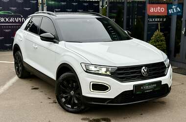 Внедорожник / Кроссовер Volkswagen T-Roc 2020 в Киеве