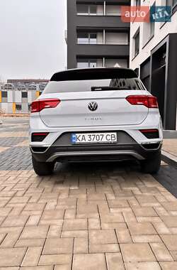 Внедорожник / Кроссовер Volkswagen T-Roc 2021 в Киеве