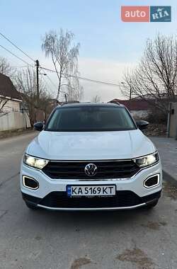 Позашляховик / Кросовер Volkswagen T-Roc 2021 в Києві