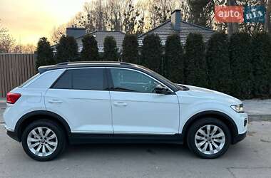 Позашляховик / Кросовер Volkswagen T-Roc 2021 в Києві