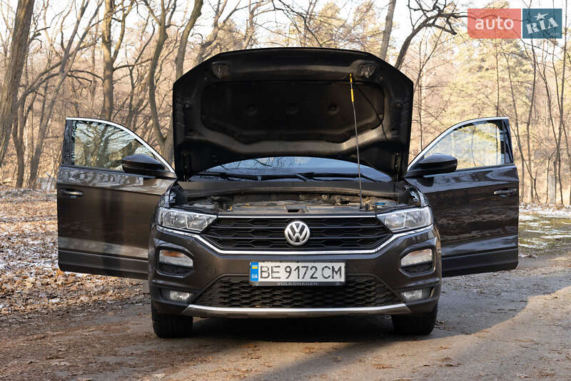 Внедорожник / Кроссовер Volkswagen T-Roc 2019 в Устиновке