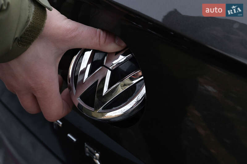 Внедорожник / Кроссовер Volkswagen T-Roc 2019 в Устиновке