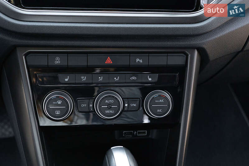 Внедорожник / Кроссовер Volkswagen T-Roc 2019 в Устиновке