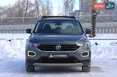 Внедорожник / Кроссовер Volkswagen T-Roc 2021 в Киеве