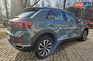 Позашляховик / Кросовер Volkswagen T-Roc 2023 в Києві