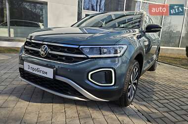 Позашляховик / Кросовер Volkswagen T-Roc 2023 в Києві