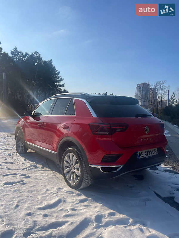 Позашляховик / Кросовер Volkswagen T-Roc 2020 в Дніпрі