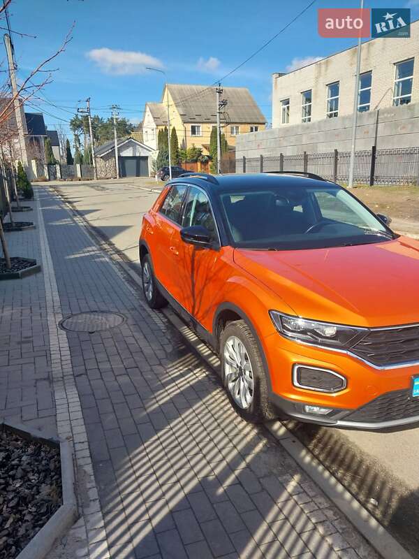 Позашляховик / Кросовер Volkswagen T-Roc 2020 в Києві фото 16 Позашляховик / Кросовер Volkswagen T-Roc 2020 в Києві