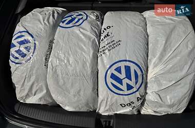 Внедорожник / Кроссовер Volkswagen T-Roc 2019 в 