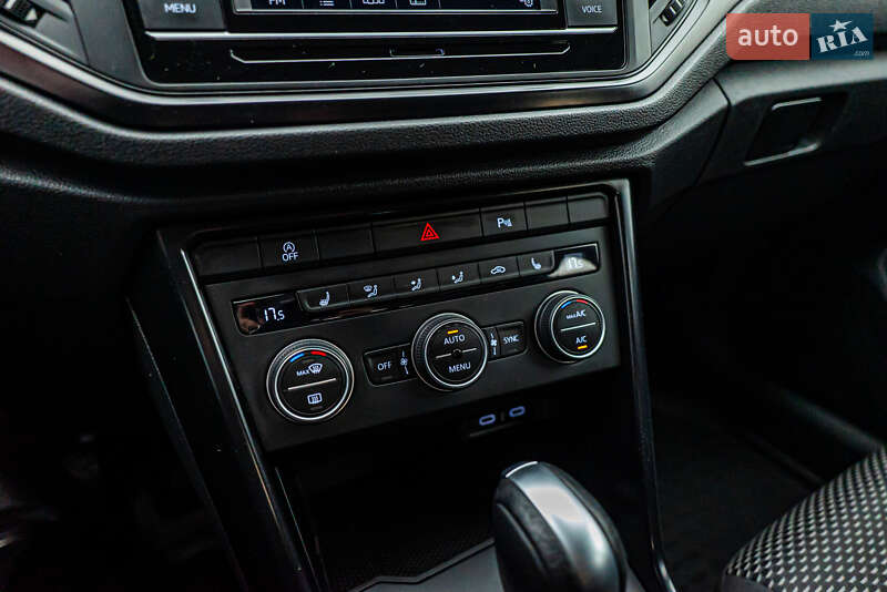 Позашляховик / Кросовер Volkswagen T-Roc 2021 в Києві