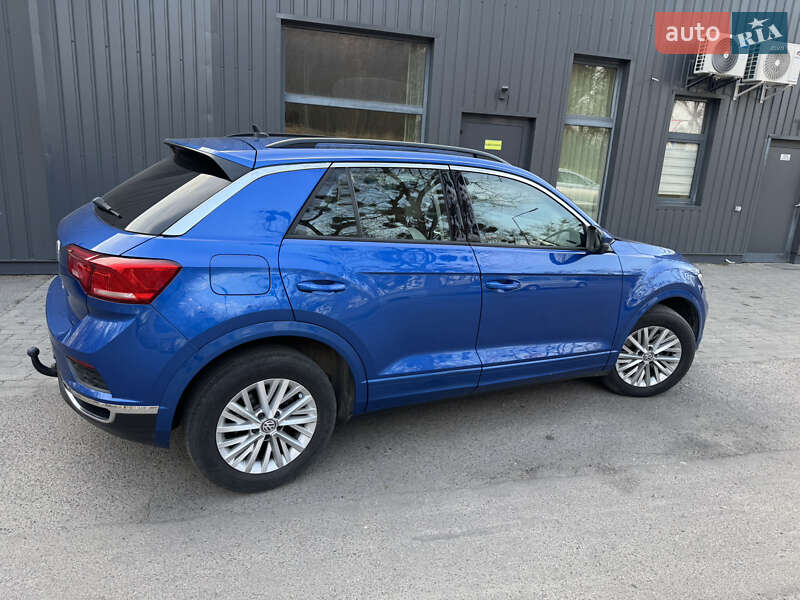 Внедорожник / Кроссовер Volkswagen T-Roc 2018 в Ровно
