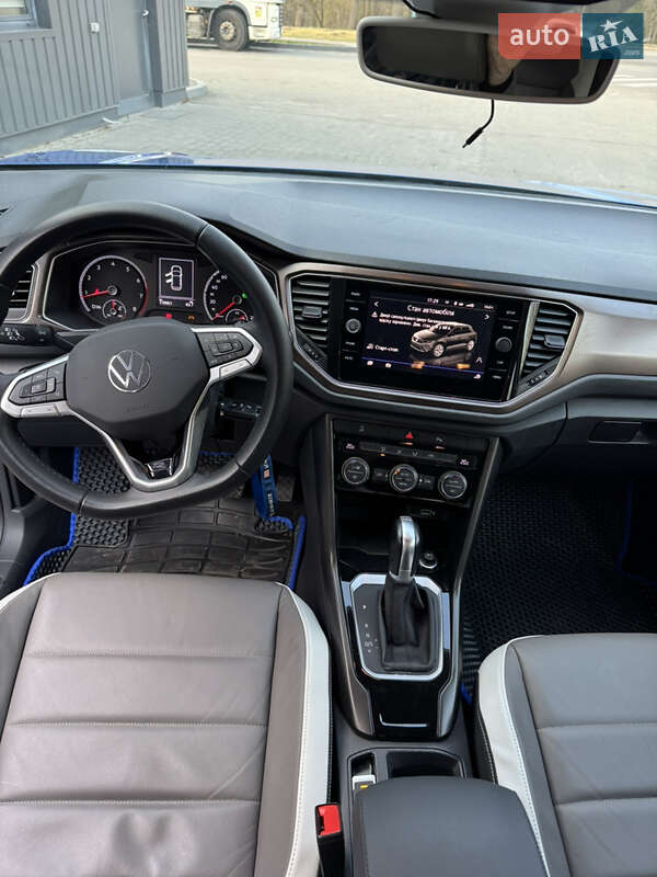 Внедорожник / Кроссовер Volkswagen T-Roc 2018 в Ровно