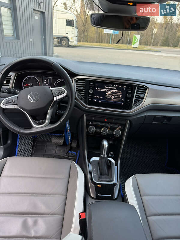 Внедорожник / Кроссовер Volkswagen T-Roc 2018 в Ровно