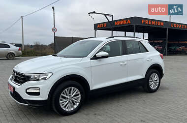 Позашляховик / Кросовер Volkswagen T-Roc 2019 в 