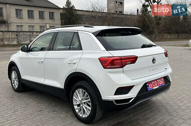 Позашляховик / Кросовер Volkswagen T-Roc 2019 в 