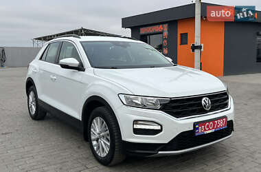 Позашляховик / Кросовер Volkswagen T-Roc 2019 в 