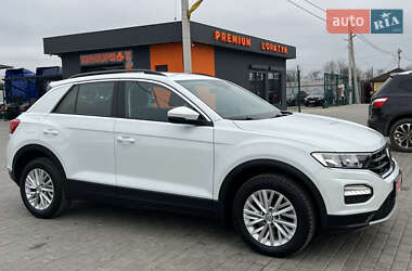 Позашляховик / Кросовер Volkswagen T-Roc 2019 в 