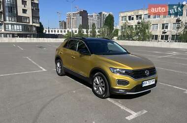 Позашляховик / Кросовер Volkswagen T-Roc 2019 в Києві