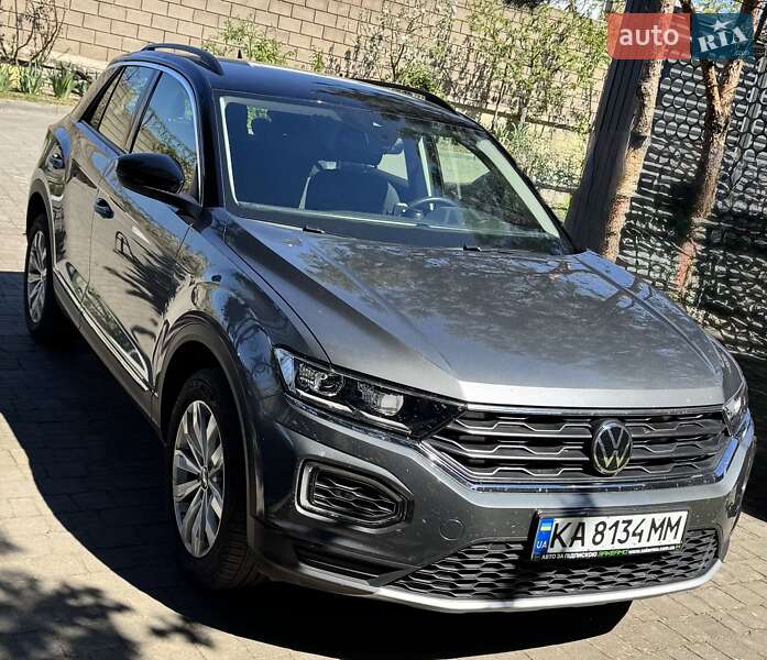 Позашляховик / Кросовер Volkswagen T-Roc 2021 в Вараші
