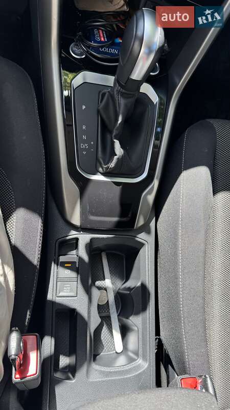 Позашляховик / Кросовер Volkswagen T-Roc 2021 в Вараші