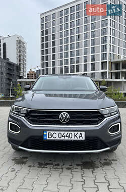 Внедорожник / Кроссовер Volkswagen T-Roc 2021 в Львове