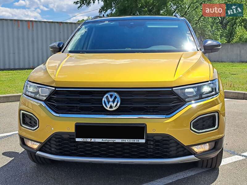 Позашляховик / Кросовер Volkswagen T-Roc 2019 в Києві