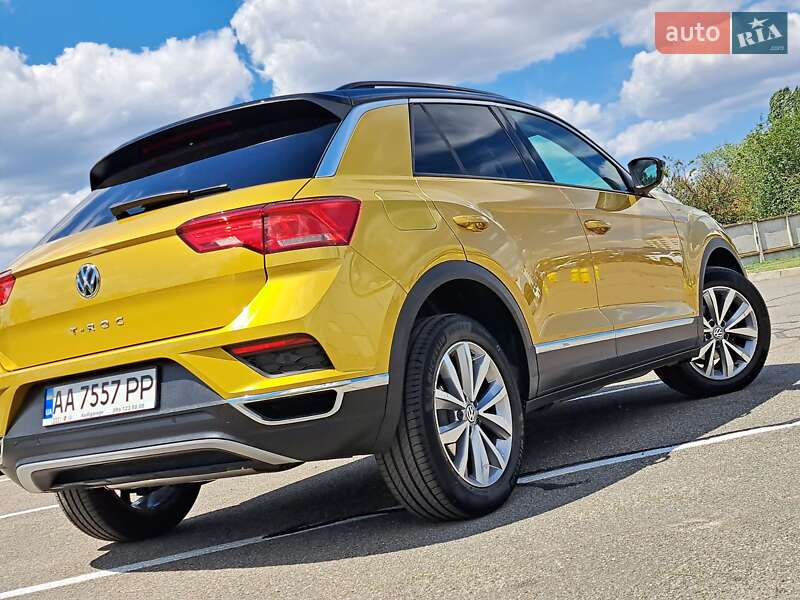 Позашляховик / Кросовер Volkswagen T-Roc 2019 в Києві