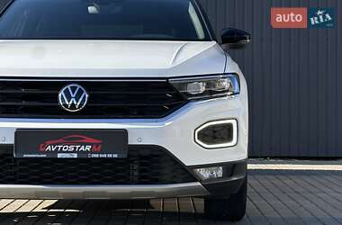 Внедорожник / Кроссовер Volkswagen T-Roc 2021 в 