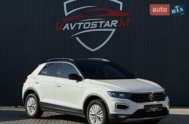 Внедорожник / Кроссовер Volkswagen T-Roc 2021 в 