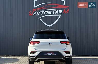 Внедорожник / Кроссовер Volkswagen T-Roc 2021 в 