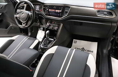 Внедорожник / Кроссовер Volkswagen T-Roc 2019 в 