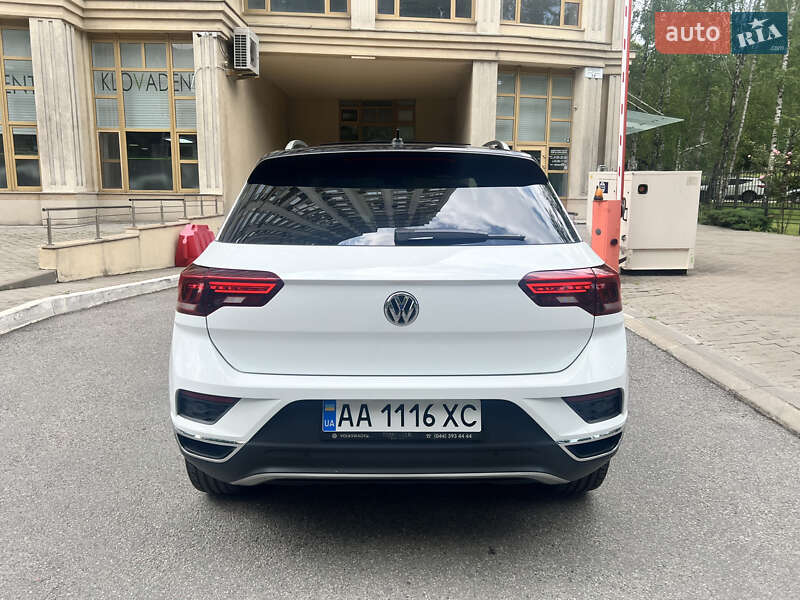 Позашляховик / Кросовер Volkswagen T-Roc 2018 в Києві