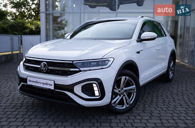 Внедорожник / Кроссовер Volkswagen T-Roc 2022 в 