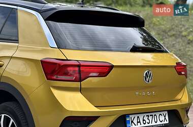 Внедорожник / Кроссовер Volkswagen T-Roc 2019 в 