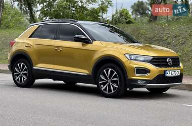 Внедорожник / Кроссовер Volkswagen T-Roc 2019 в 