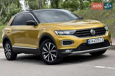 Внедорожник / Кроссовер Volkswagen T-Roc 2019 в 
