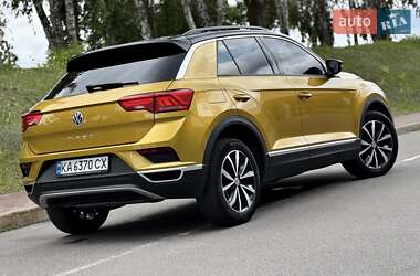 Внедорожник / Кроссовер Volkswagen T-Roc 2019 в 