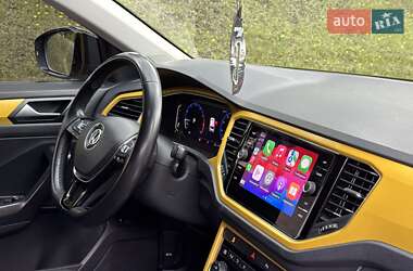Внедорожник / Кроссовер Volkswagen T-Roc 2019 в 