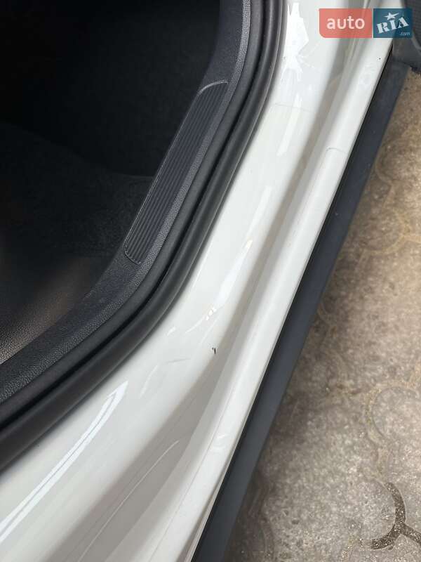 Внедорожник / Кроссовер Volkswagen T-Roc 2019 в Днепре