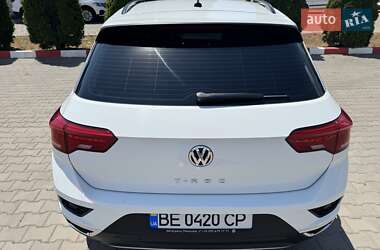 Внедорожник / Кроссовер Volkswagen T-Roc 2019 в 