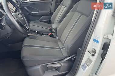 Внедорожник / Кроссовер Volkswagen T-Roc 2019 в 